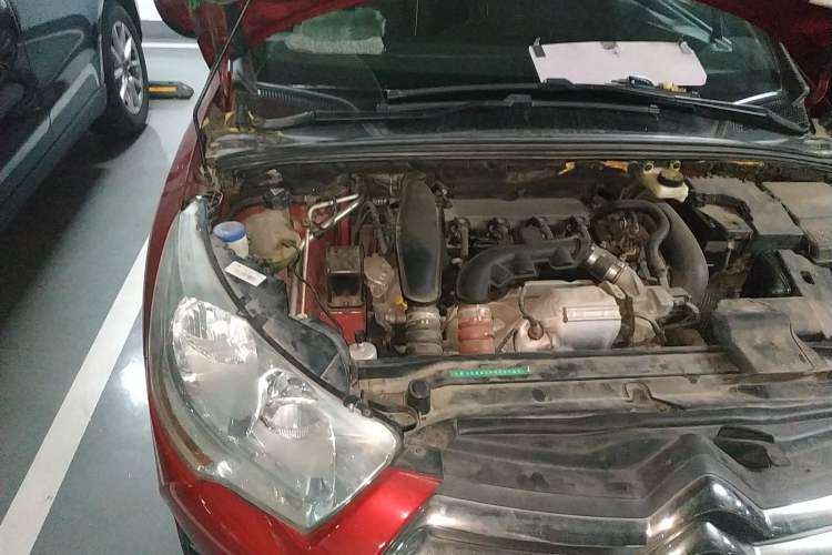 Used DS 4 2012 1.6T Style Edition Engine Bay Right