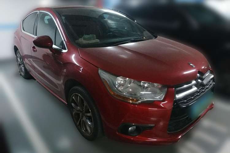 Used DS 4 2012 1.6T Style Edition Front Right 45 Deg