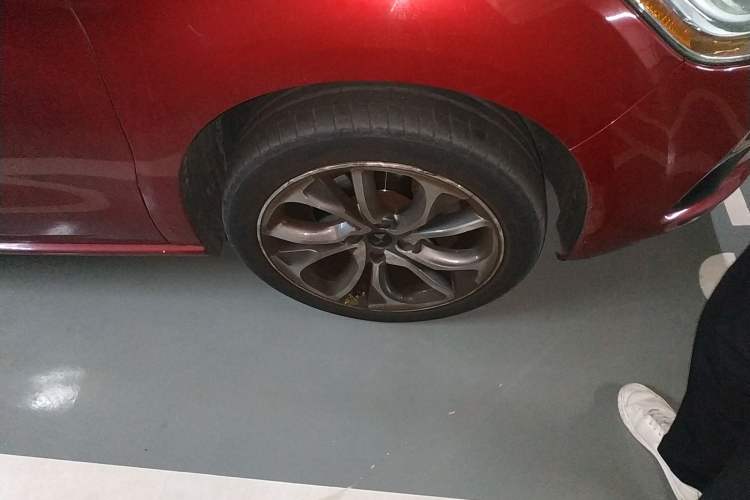 Used DS 4 2012 1.6T Style Edition Right Front Wheel Hub