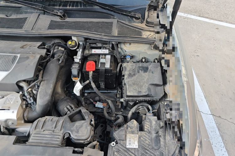 Used DS 4 2023 1.6T Rivoli CROSS Edition Engine Bay Left
