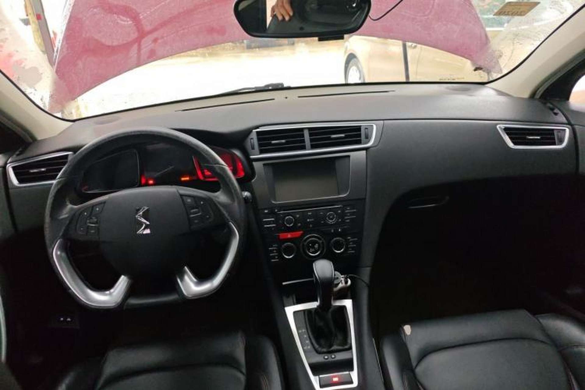 Used DS 4S 2016 1.6T Automatic Smart Edition THP160 Center Console