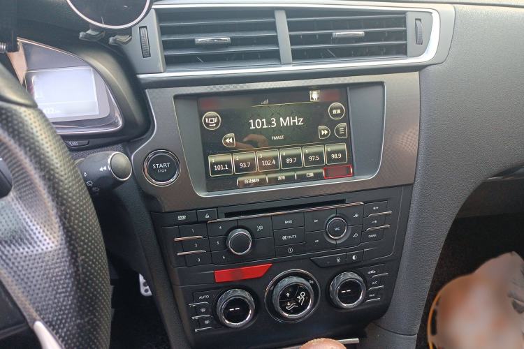 Used DS 4S 2016 1.6T Automatic Smart Enjoyment Tech Edition THP160 Audio And AC Panel