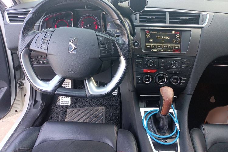 Used DS 4S 2016 1.6T Automatic Smart Enjoyment Tech Edition THP160 Steering Wheel