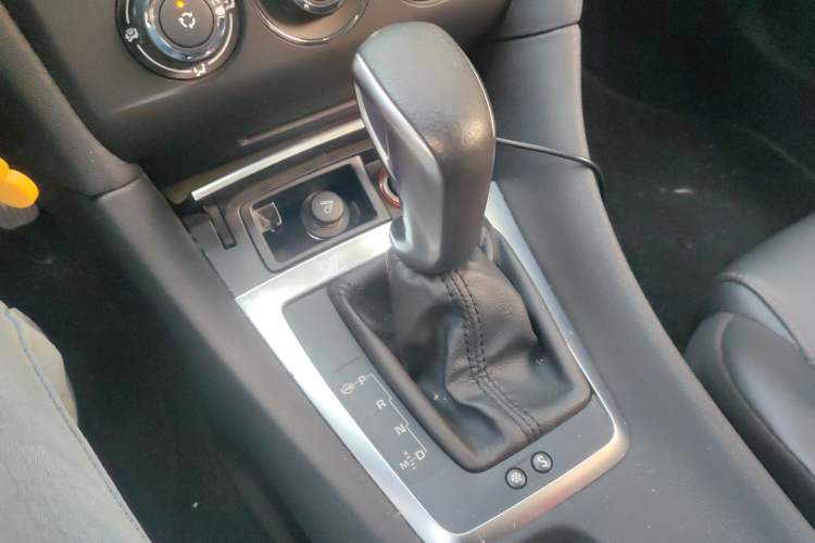 Used DS 4S 2016 1.2T Automatic Ruidong Version THP130 Gear Lever