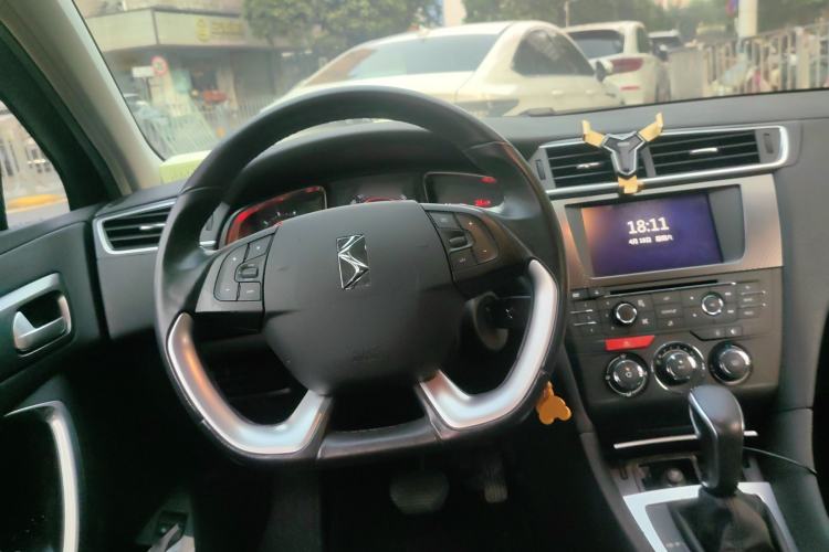 Used DS 4S 2016 1.2T Automatic Ruidong Version THP130 Steering Wheel