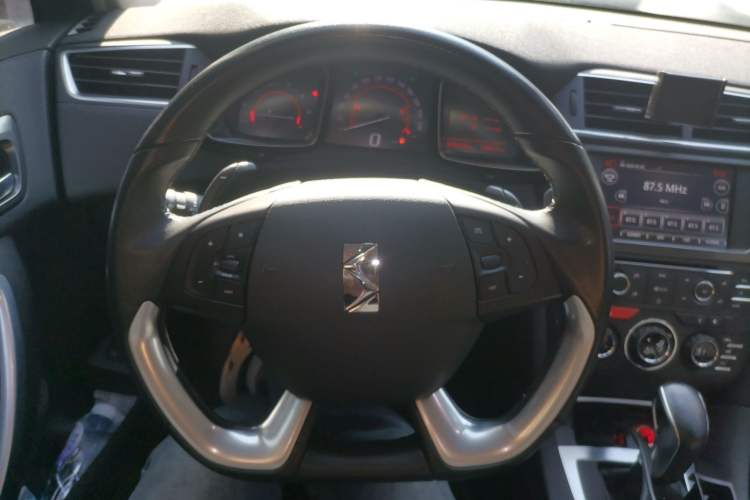 Used DS 4S 2016 1.6T Automatic Smart Enjoyment Tech Edition THP160 Steering Wheel