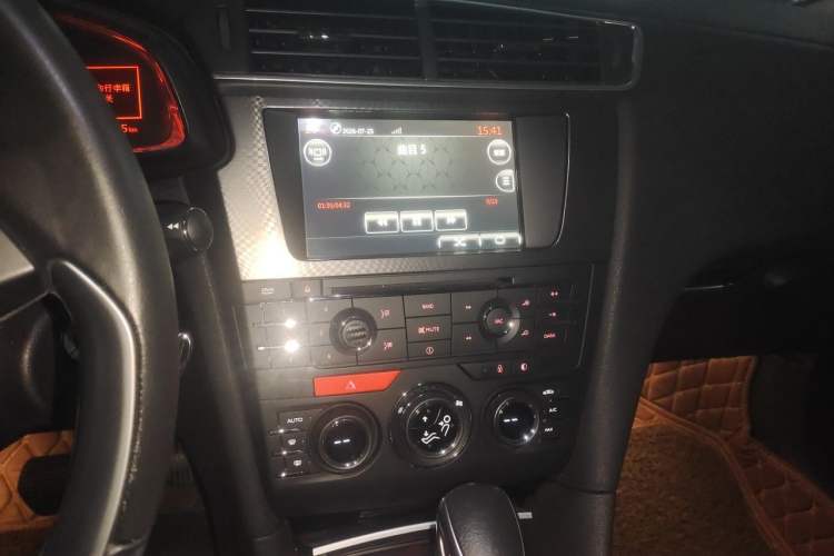 Used DS 4S 2016 1.6T Automatic Smart Edition THP160 Audio And AC Panel