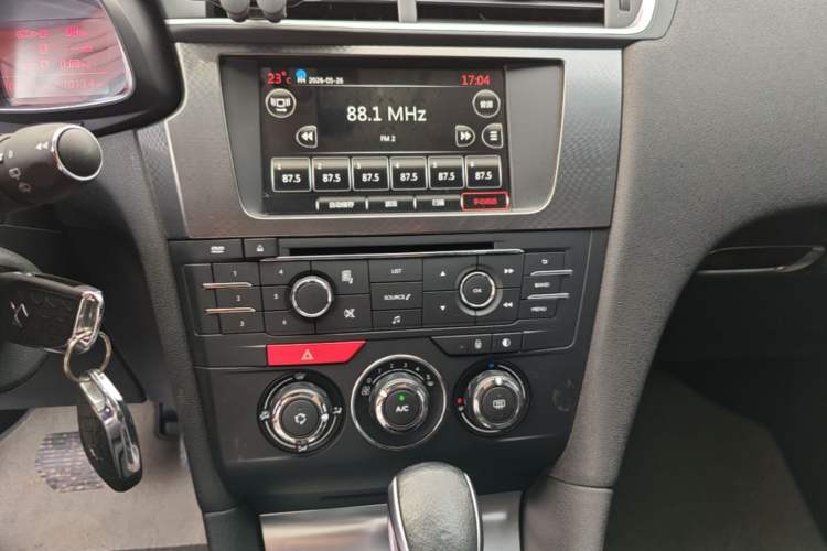 Used DS 4S 2016 1.6T Automatic Ruidong Version THP160 Audio And AC Panel