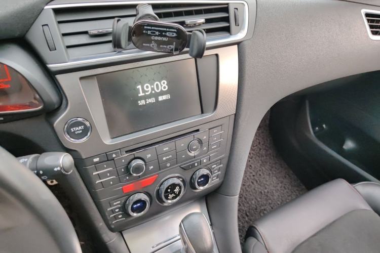 Used DS 4S 2016 1.6T Automatic Smart Enjoyment Tech Edition THP160 Audio And AC Panel