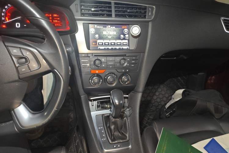 Used DS 4S 2016 1.6T Automatic Ruidong Version THP160 Audio And AC Panel