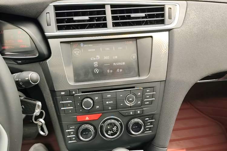 Used DS 4S 2016 1.6T Automatic Smart Edition THP160 Audio And AC Panel