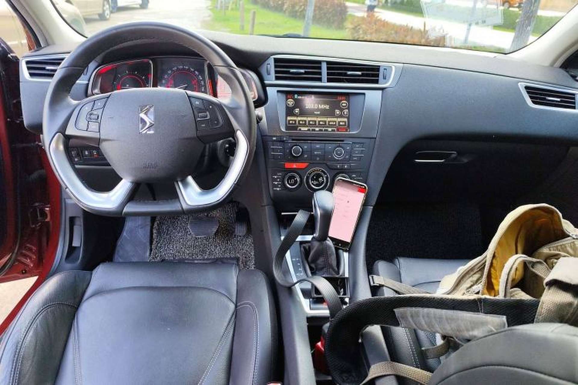 Used DS 4S 2016 1.6T Automatic Smart Edition THP160 Center Console