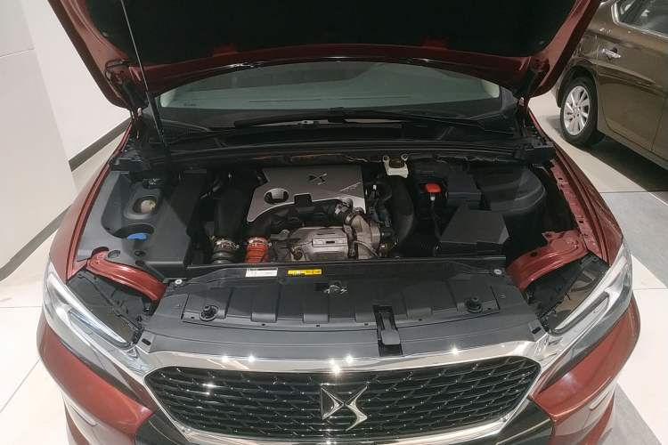 Used DS 4S 2016 1.6T Automatic Ruidong Version THP160 Engine Bay