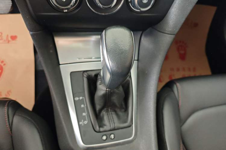 Used DS 4S 2016 1.6T Automatic Ruidong Version THP160 Gear Lever