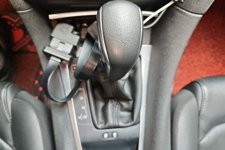 Used DS 4S 2016 1.6T Automatic Smart Edition THP160 Gear Lever