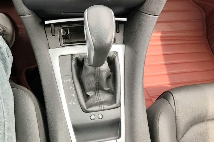Used DS 4S 2016 1.6T Automatic Smart Edition THP160 Gear Lever