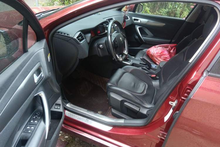 Used DS 4S 2016 1.6T Automatic Ruidong Version THP160 Interior 3