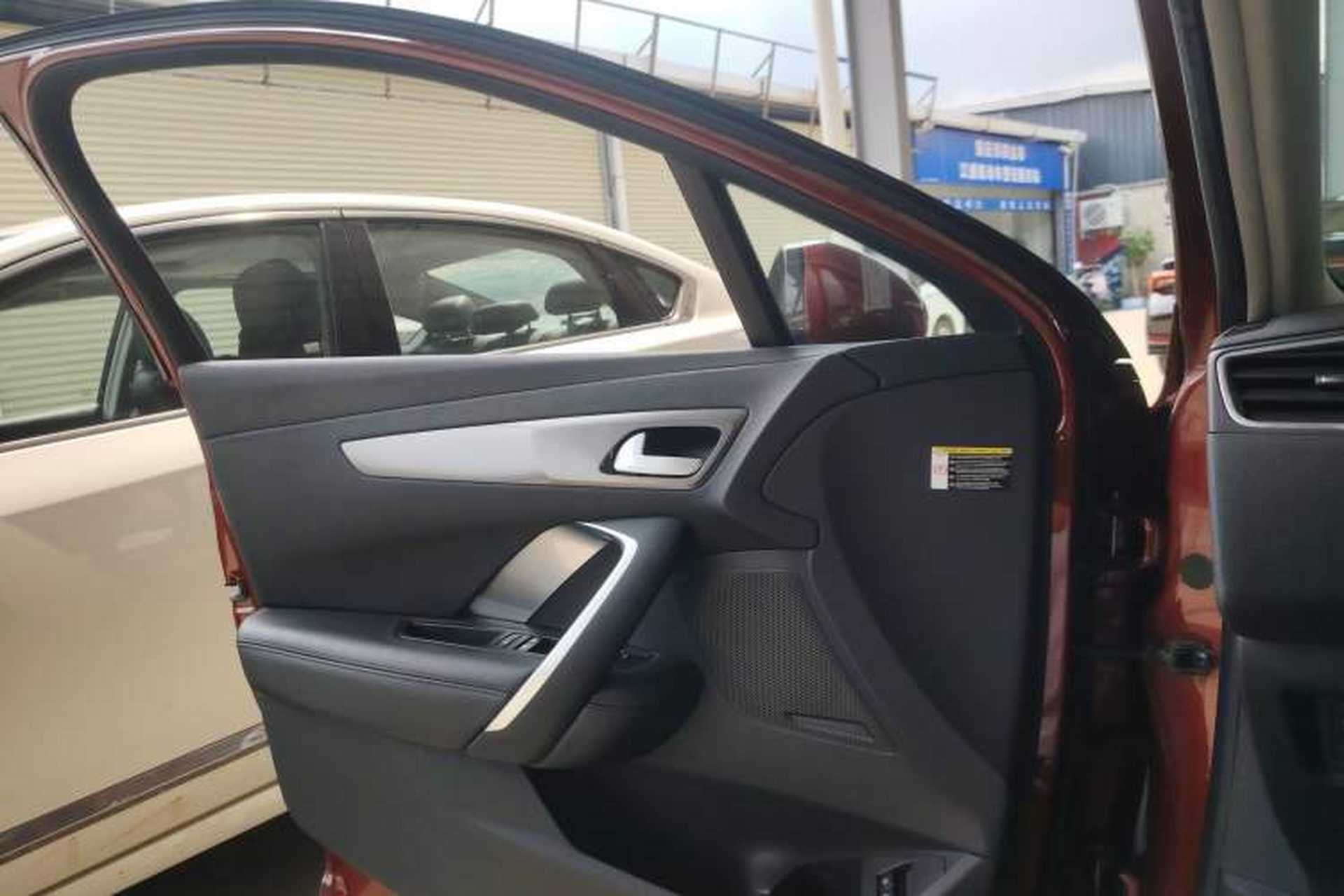 Used DS 4S 2016 1.2T Automatic Advanced THP130 Left Front Door Interior