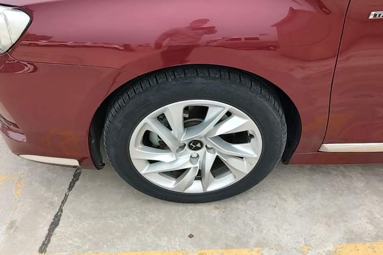 Used DS 4S 2016 1.6T Automatic Smart Edition THP160 Left Front Wheel Hub