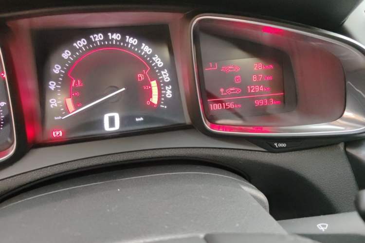 Used DS 4S 2016 1.6T Automatic Smart Enjoyment Tech Edition THP160 Odometer Close Up