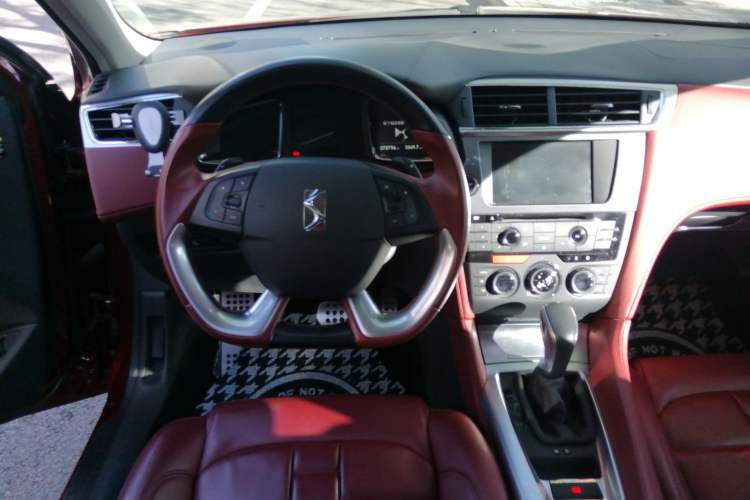 Used DS 4S 2016 1.8T Automatic Prestige Edition THP200 Steering Wheel