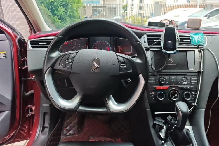Used DS 4S 2016 1.6T Automatic Smart Edition THP160 Steering Wheel