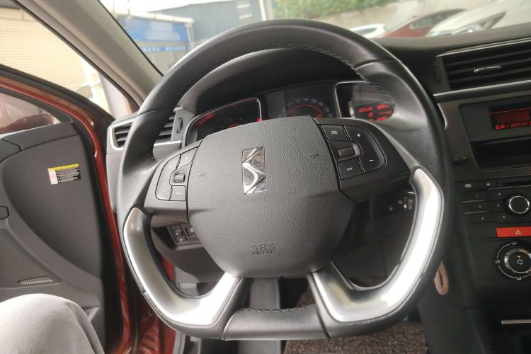 Used DS 4S 2016 1.2T Automatic Advanced THP130 Steering Wheel