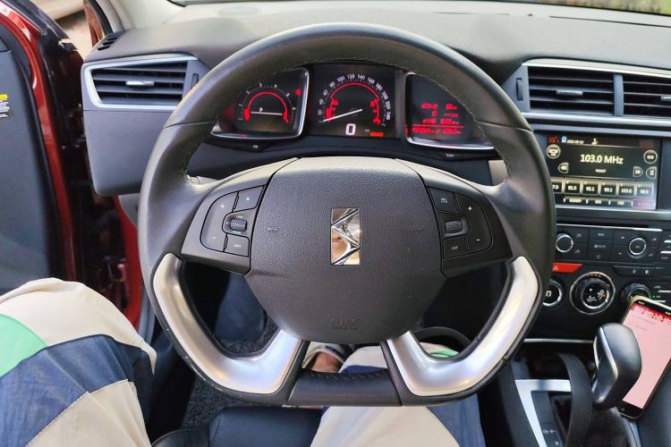 Used DS 4S 2016 1.6T Automatic Smart Edition THP160 Steering Wheel