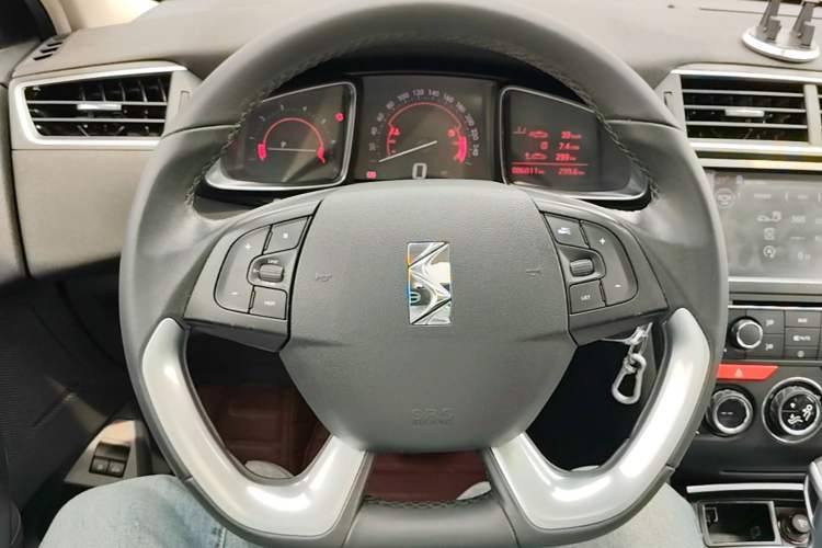 Used DS 4S 2016 1.6T Automatic Smart Edition THP160 Steering Wheel