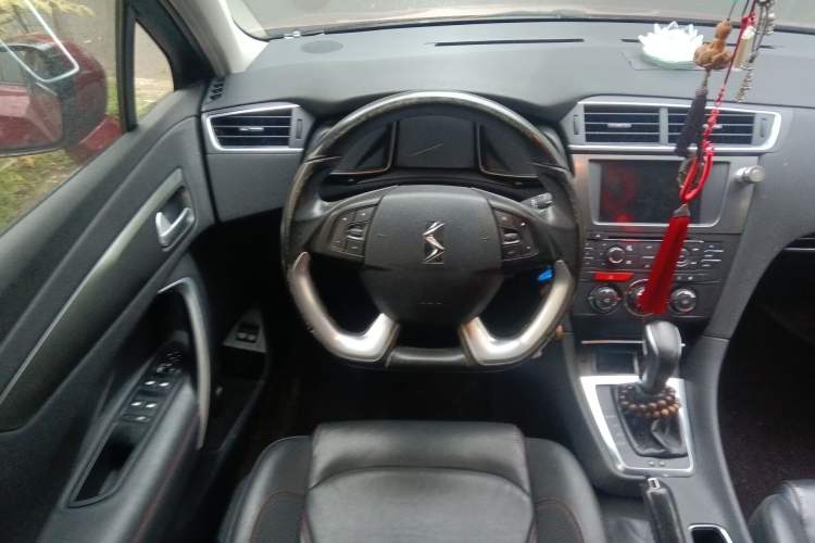 Used DS 4S 2016 1.6T Automatic Ruidong Version THP160 Steering Wheel