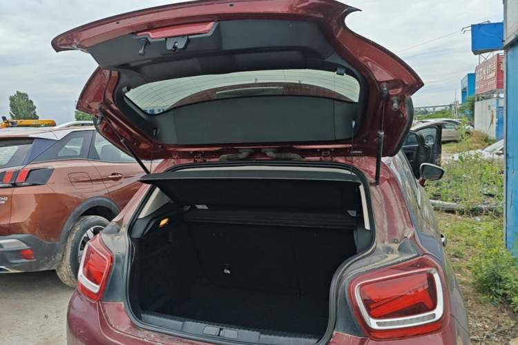 Used DS 4S 2016 1.6T Automatic Ruidong Version THP160 Trunk