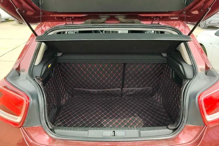 Used DS 4S 2016 1.6T Automatic Smart Edition THP160 Trunk