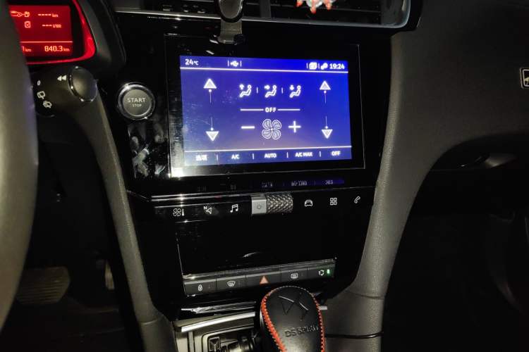 Used DS 4S 2016 1.6T Automatic Smart Edition THP160 Audio And AC Panel