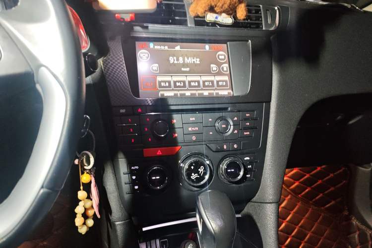 Used DS 4S 2016 1.6T Automatic Smart Edition THP160 Audio And AC Panel