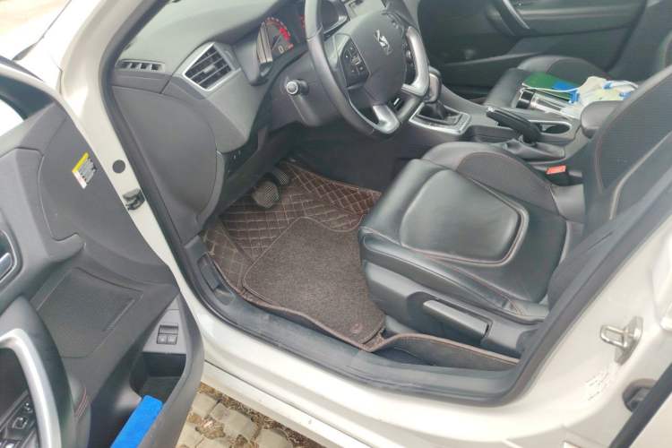 Used DS 4S 2016 1.6T Automatic Ruidong Version THP160 Driver Seat