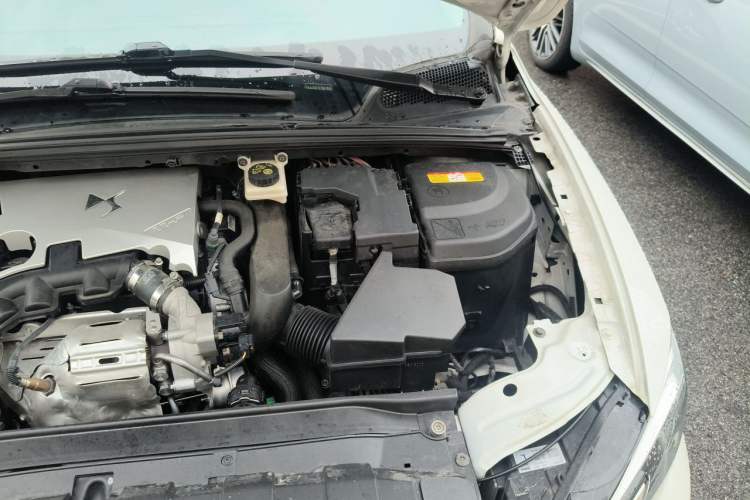 Used DS 4S 2016 1.6T Automatic Ruidong Version THP160 Engine Bay Left