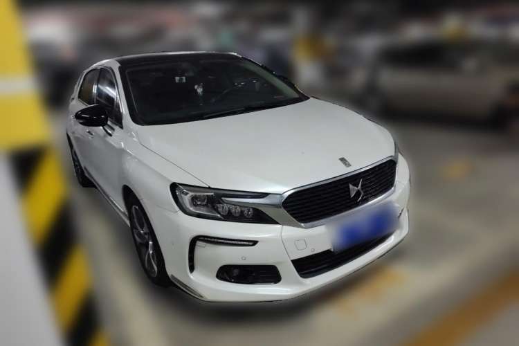 Used DS 4S 2016 1.6T Automatic Smart Edition THP160 Front Right 45 Deg