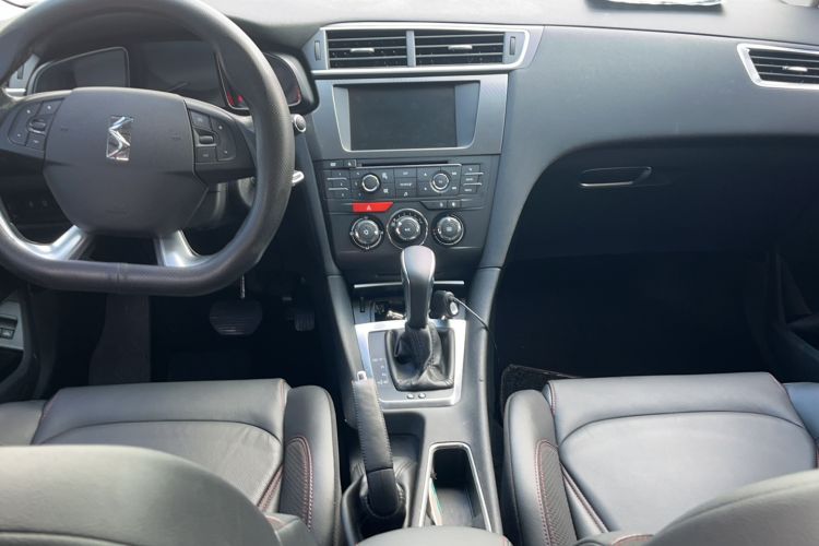 Used DS 4S 2016 1.6T Automatic Ruidong Version THP160 Interior 3