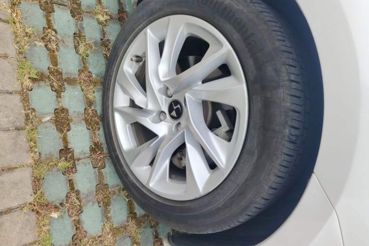 Used DS 4S 2016 1.6T Automatic Ruidong Version THP160 Right Front Wheel Hub
