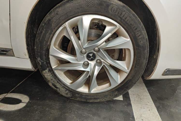 Used DS 4S 2016 1.6T Automatic Ruidong Version THP160 Right Front Wheel Hub