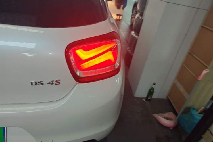 Used DS 4S 2016 1.2T Automatic Ruidong Version THP130 Right Rear Taillight