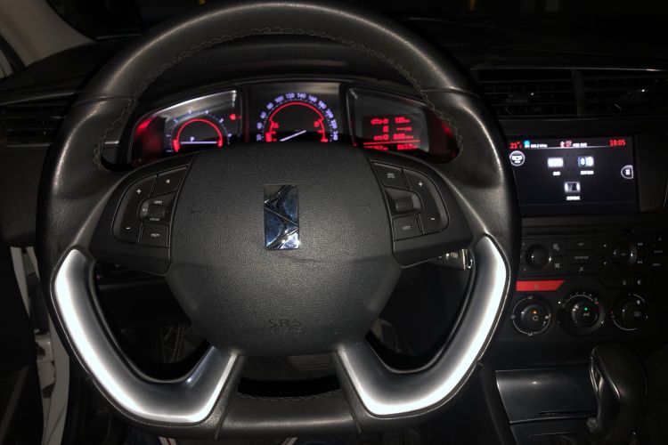 Used DS 4S 2016 1.2T Automatic Ruidong Version THP130 Steering Wheel