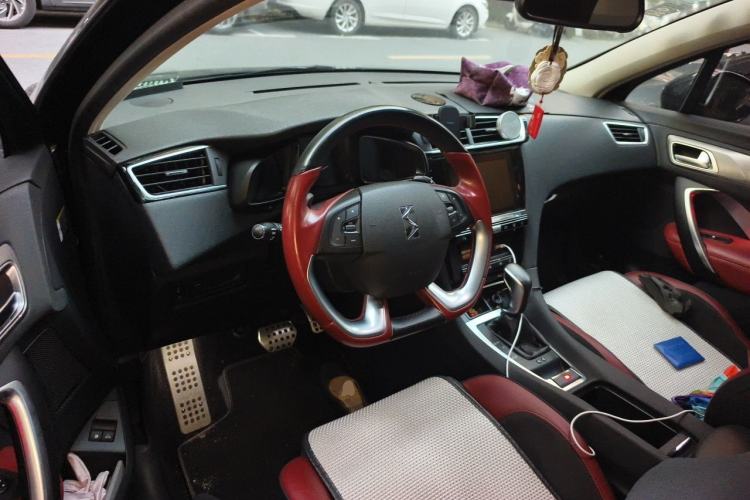Used DS 4S 2018 30THP P-Line Sport Model Steering Wheel