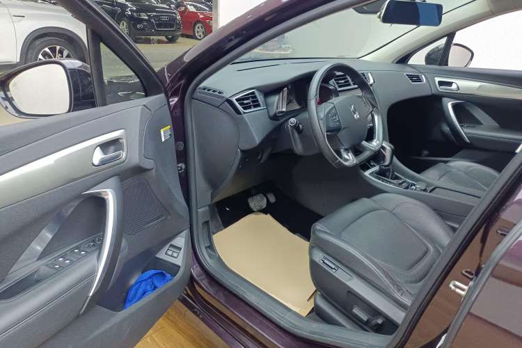 Used DS 4S 2018 30THP Dynamic Edition Driver Seat
