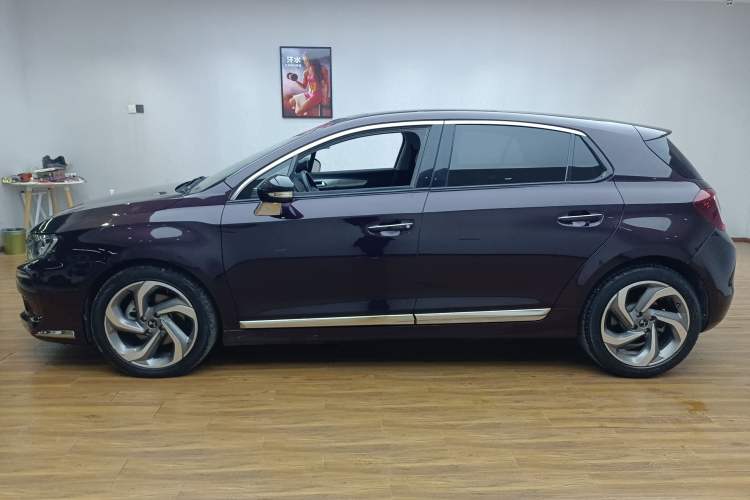 Used DS 4S 2018 30THP Dynamic Edition Left Side