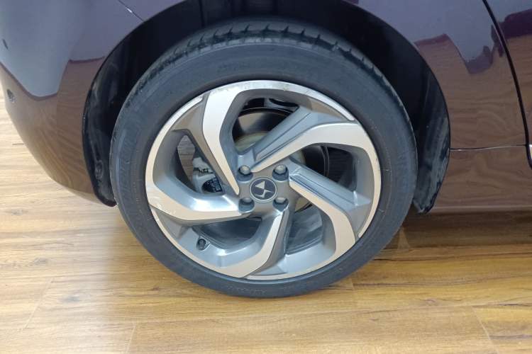Used DS 4S 2018 30THP Dynamic Edition Right Rear Wheel Hub