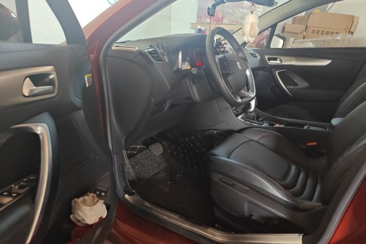 Used DS 4S 2018 30THP Dynamic Edition Driver Seat