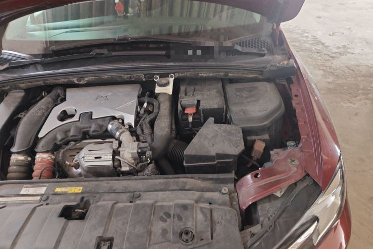 Used DS 4S 2018 30THP Dynamic Edition Engine Bay Left