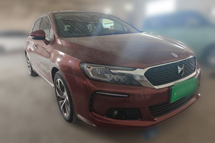 Used DS 4S 2018 30THP Dynamic Edition Front Right 45 Deg