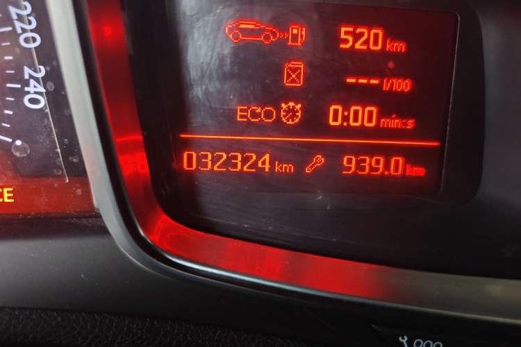 Used DS 4S 2018 30THP Dynamic Edition Odometer Close Up